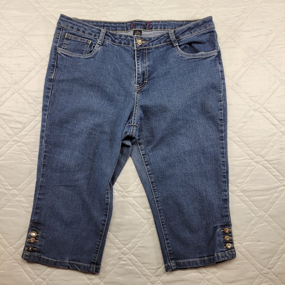 Unbranded Capri Blue Jeans w/ gold-crystal buttons size 16